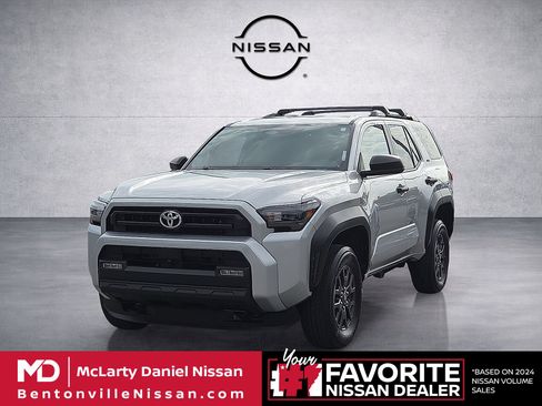 Used 2025 Toyota 4Runner SR5 AWD/4WD image 2