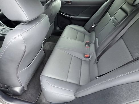 Used 2025 Lexus IS 300 w/ Comfort Package RWD image 9