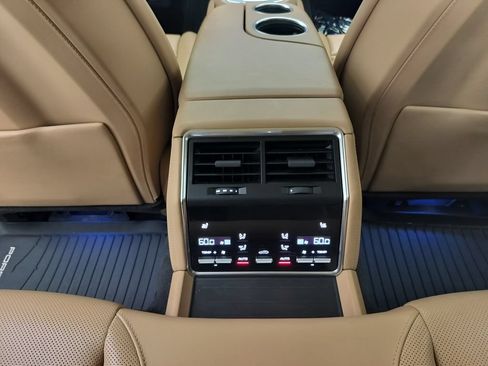 Certified 2023 Porsche Panamera 4 Platinum Edition AWD/4WD image 25