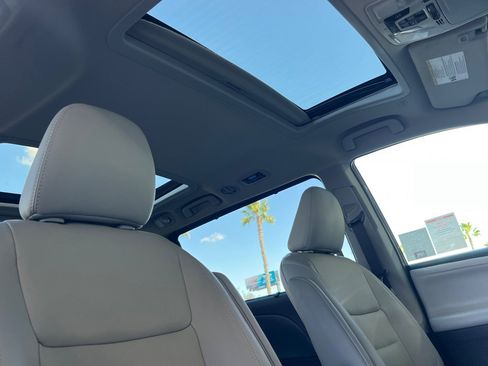Certified 2020 Toyota Sienna Limited image 16