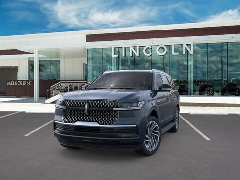New 2026 Lincoln Navigator Premiere image 2