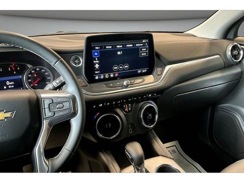 Used 2024 Chevrolet Blazer LT w/ Midnight/Sport Edition image 7