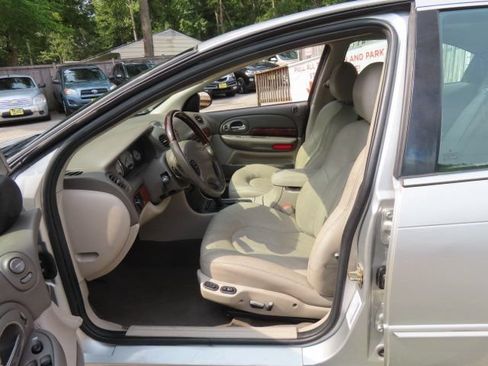 Used 2004 Chrysler 300M FWD image 16