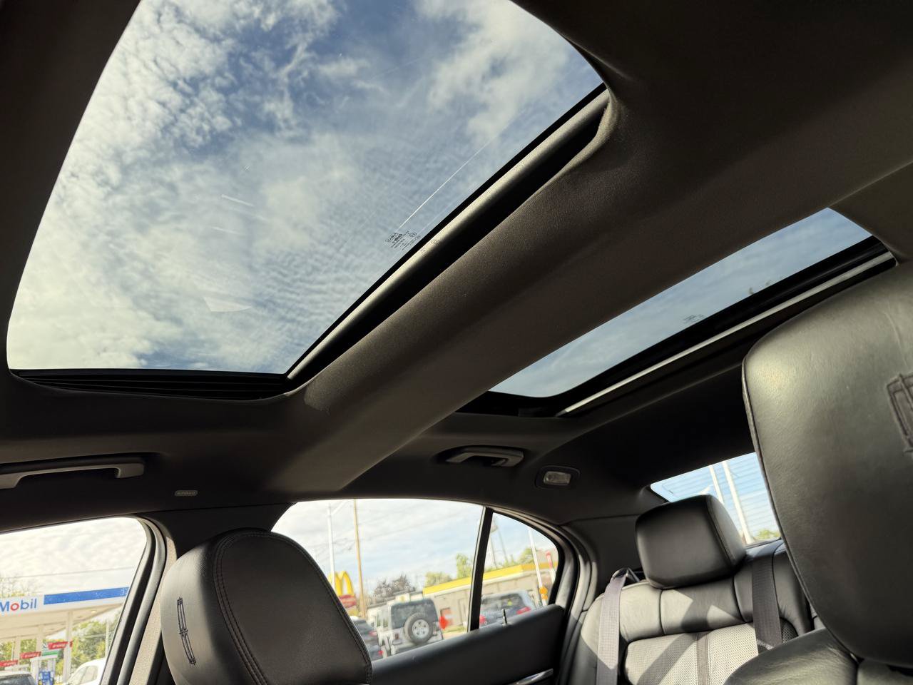Used 2009 Lincoln MKS AWD image 22