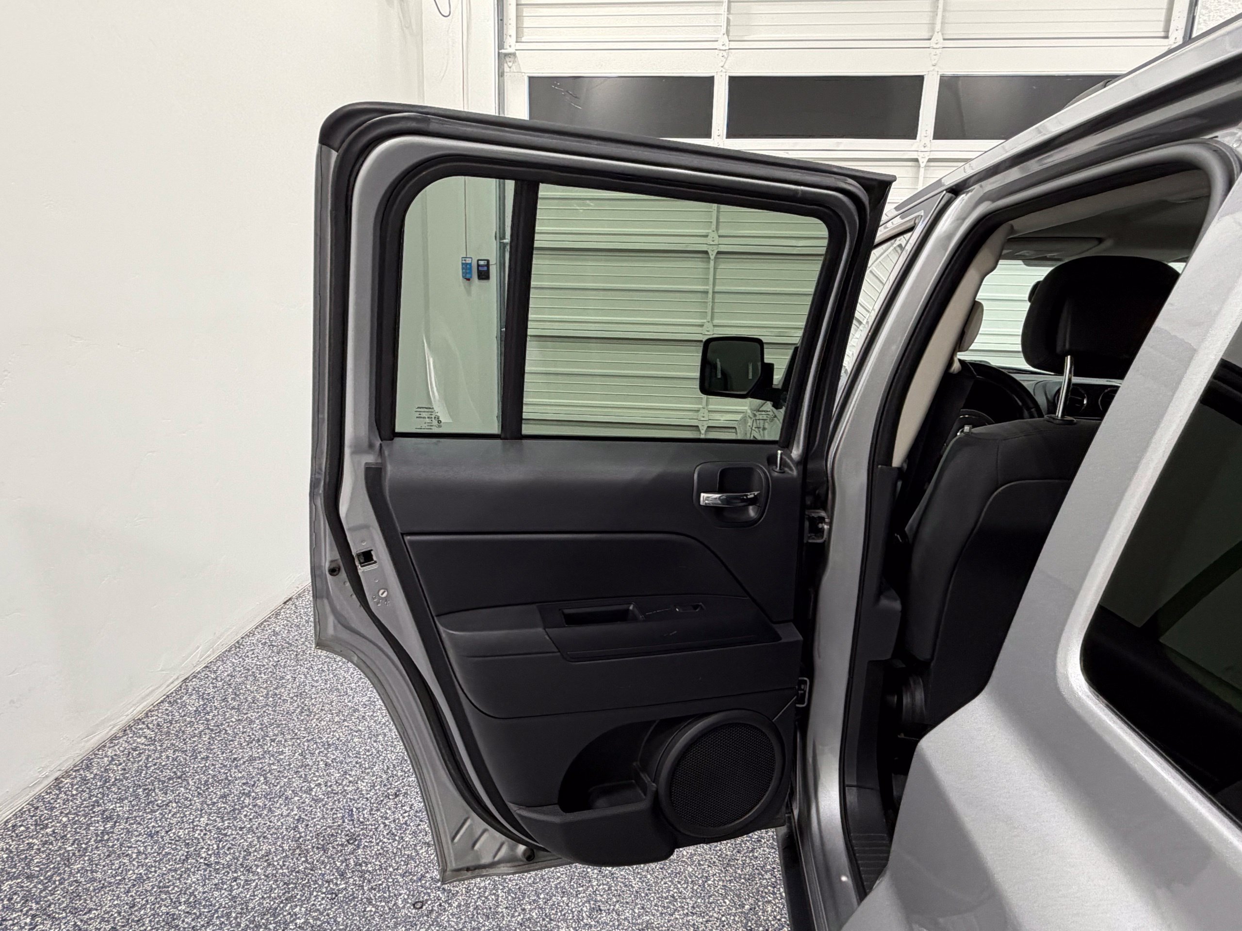 Used 2015 Jeep Patriot Latitude FWD image 21