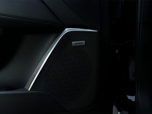 Used 2020 Cadillac Escalade ESV 4WD image 27