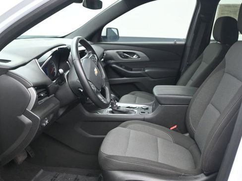 Used 2024 Chevrolet Traverse LT FWD image 12