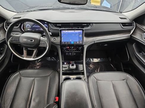 Used 2022 Jeep Grand Cherokee L Limited image 21