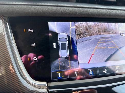 Used 2023 Cadillac XT6 Sport w/ Platinum Package AWD/4WD image 35