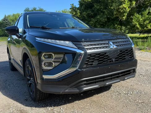 Used 2023 Mitsubishi Eclipse Cross LE AWD/4WD image 13
