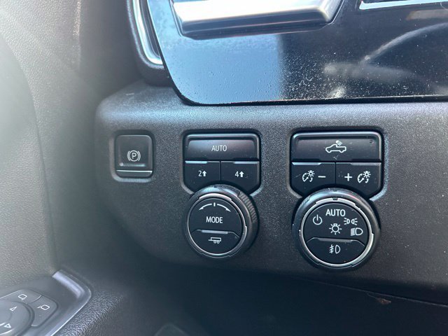 Used 2023 Chevrolet Silverado 1500 RST w/ Redline Edition AWD/4WD image 18
