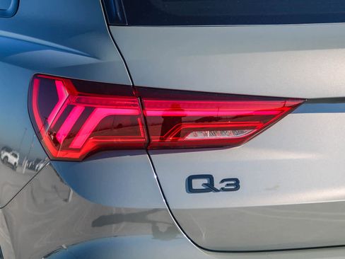 New 2025 Audi Q3 2.0T Premium image 11