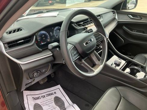 Certified 2023 Jeep Grand Cherokee Limited w/ Luxury Tech Group II AWD/4WD image 14