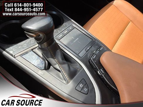 Used 2021 Lexus UX 250h w/ Accessory Package (Z1) AWD/4WD image 24