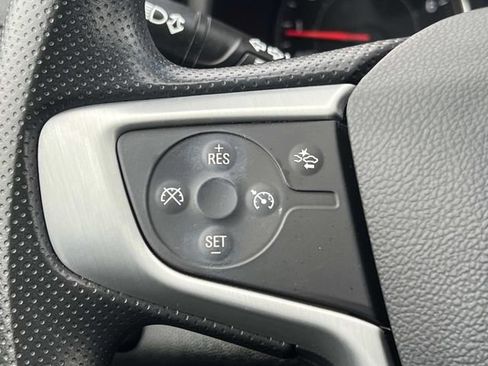 Used 2023 GMC Terrain SLE w/ Driver Convenience Package image 29
