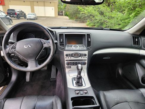 Used 2009 INFINITI G37 x Sedan w/ Premium Pkg image 17