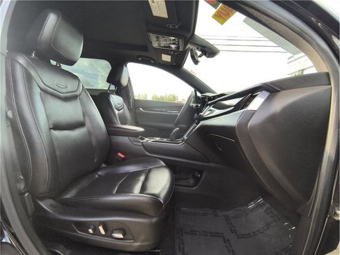 Used 2020 Cadillac XT6 Premium Luxury FWD image 15