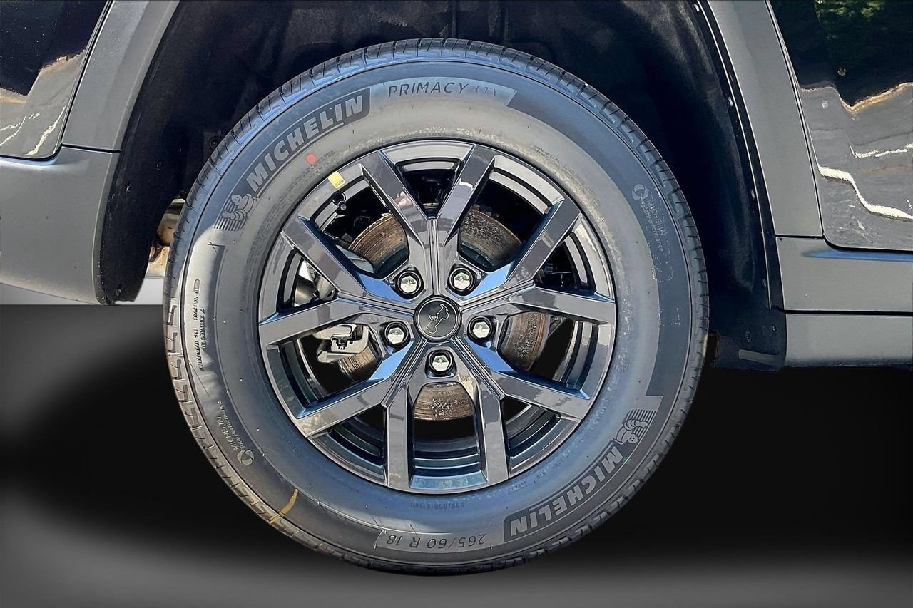 New 2027 Jeep Grand Cherokee Altitude AWD/4WD image 31