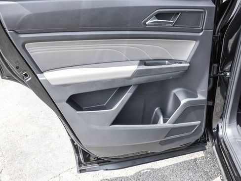Used 2023 Volkswagen Atlas Cross Sport SE w/ Panoramic Sunroof Package AWD/4WD image 29
