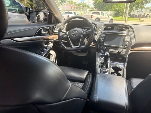 Used 2016 Nissan Maxima Platinum FWD image 14