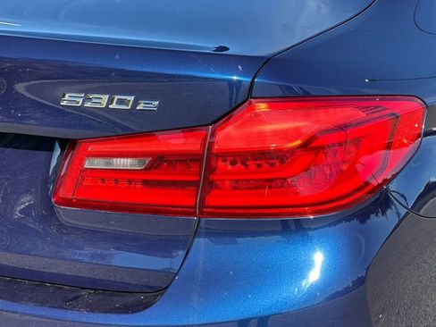 Used 2019 BMW 530e w/ M Sport Package image 32