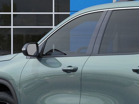 New 2027 Chevrolet Traverse LT FWD image 12