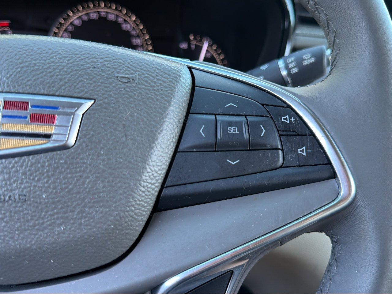 Used 2017 Cadillac XT5 Luxury FWD image 21