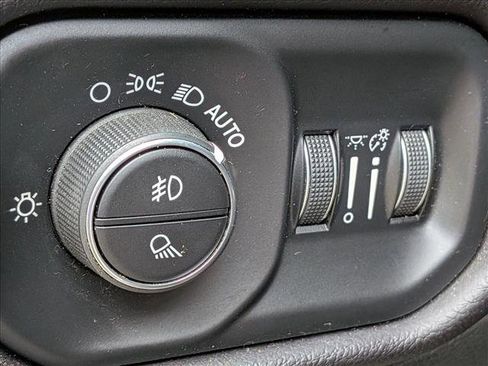 Used 2022 RAM 2500 Laramie AWD/4WD image 12