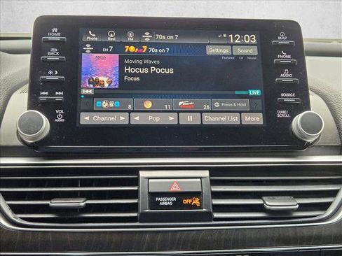 Used 2019 Honda Accord Touring image 11