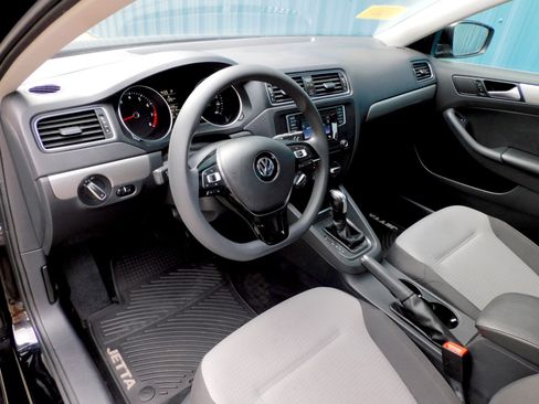 Used 2017 Volkswagen Jetta S FWD image 13