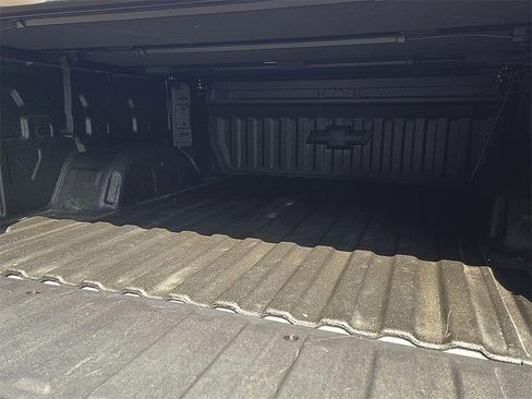 Used 2025 Chevrolet Silverado 1500 ZR2 w/ Technology Package image 8