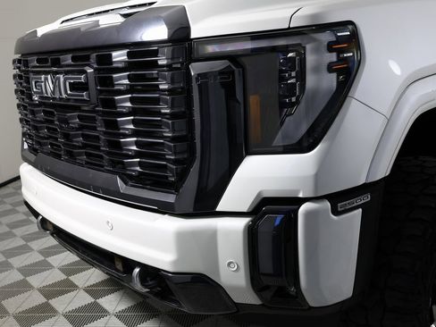 Used 2024 GMC Sierra 2500 Denali Ultimate image 44