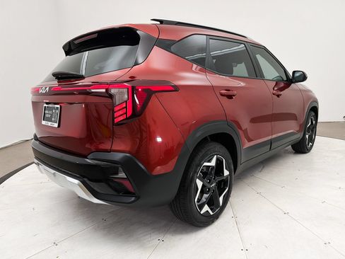 Certified 2025 Kia Seltos S FWD image 16