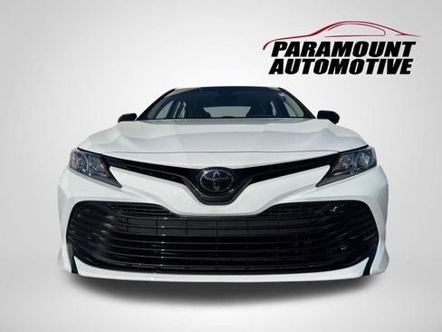 Used 2018 Toyota Camry L image 2