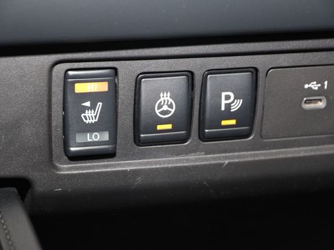 Used 2022 Nissan Frontier PRO-4X w/ Pro-4X Premium Package AWD/4WD image 8