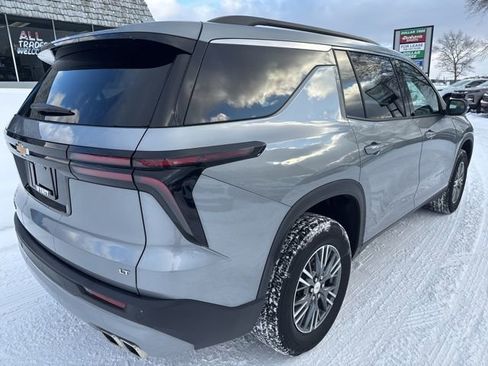 Used 2024 Chevrolet Traverse LT image 6