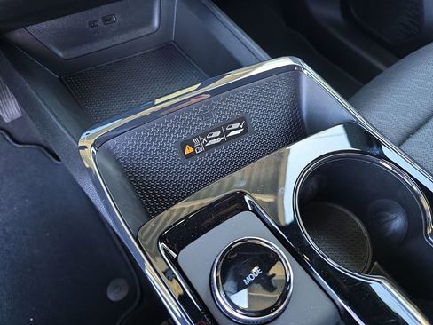 New 2025 Chevrolet Equinox RS image 36