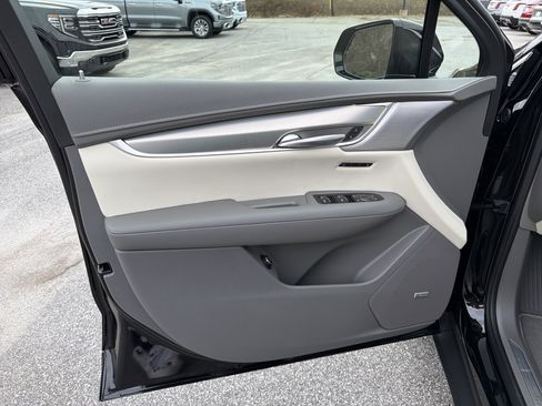 New 2026 Cadillac XT5 Premium Luxury image 12