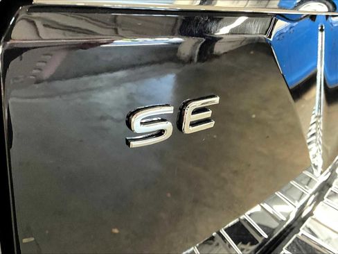 New 2026 Volkswagen Atlas SE image 25