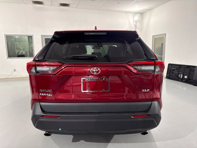 Used 2021 Toyota RAV4 XLE Premium FWD image 7