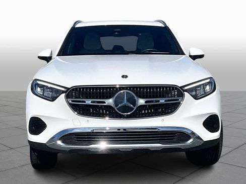 Used 2025 Mercedes-Benz GLC 300 4MATIC image 4