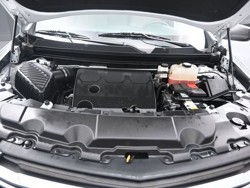 Used 2023 Chevrolet Traverse LS FWD image 16
