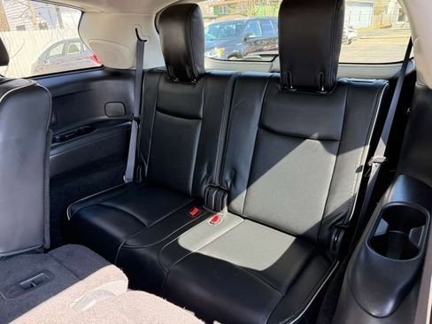 Used 2019 INFINITI QX60 Luxe w/ Essential Package image 25