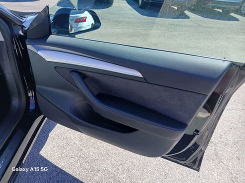 Used 2023 Tesla Model 3 Standard Range image 17