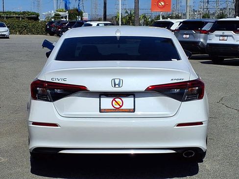 Used 2022 Honda Civic Sport image 5