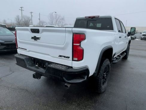 New 2026 Chevrolet Silverado 2500 ZR2 w/ LPO, Dark Essentials Package image 9