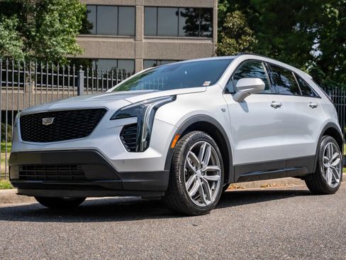 Used 2019 Cadillac XT4 Sport FWD image 1