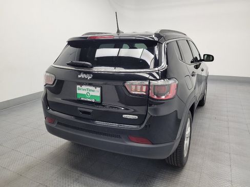 Used 2018 Jeep Compass Latitude w/ Popular Equipment Group FWD image 7