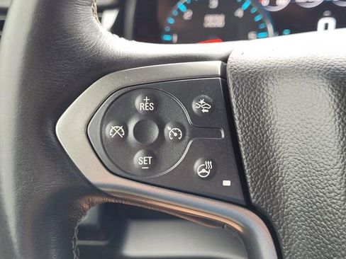 Used 2017 Chevrolet Suburban LT image 33