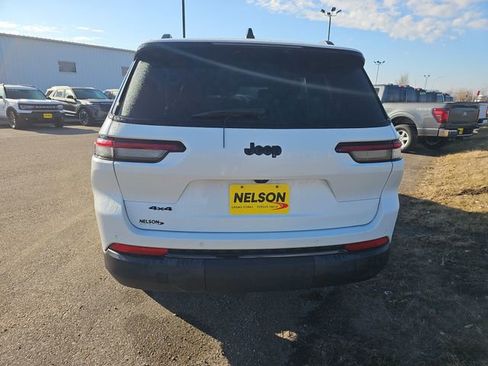 Used 2023 Jeep Grand Cherokee L Altitude image 4